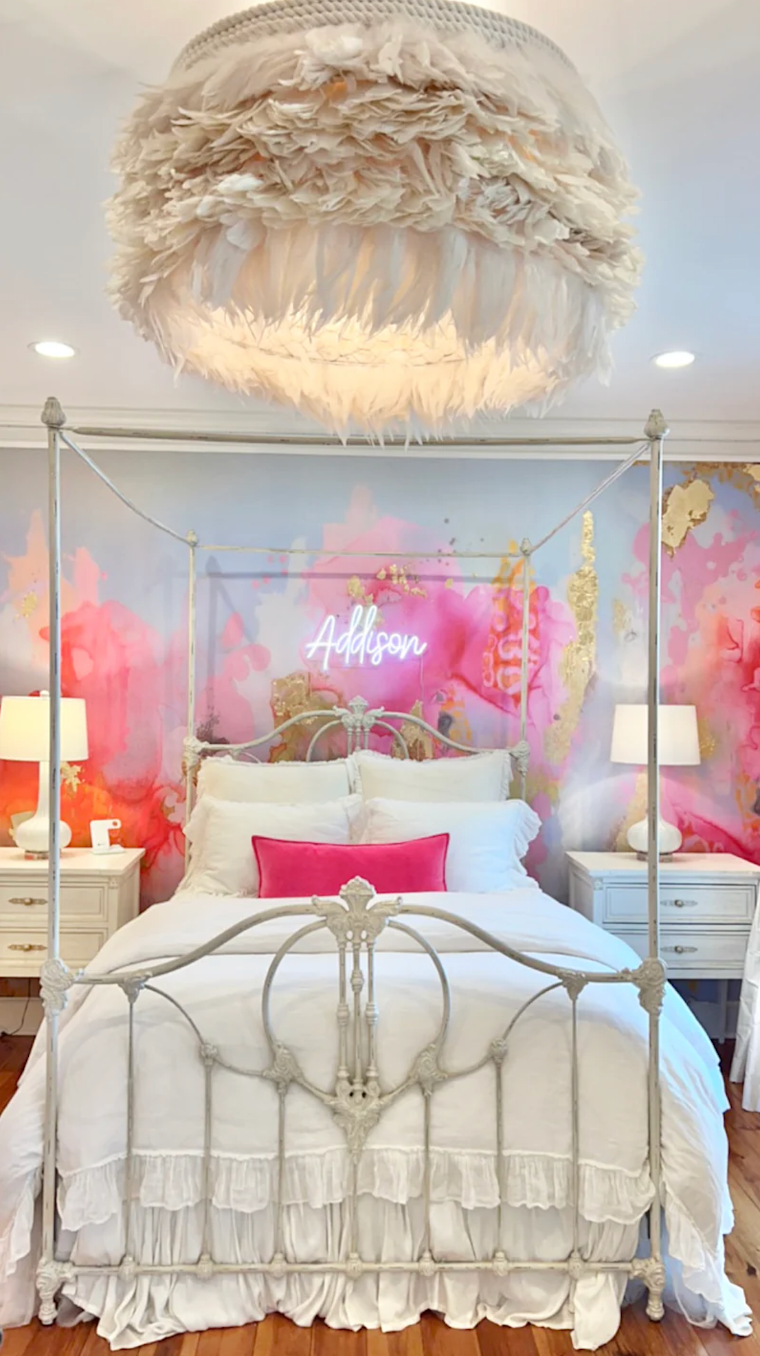 "Mai Tai" Vivian Ferne Wallpaper Bedroom 